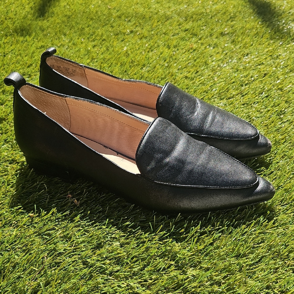 Sleek Black Women's Flats